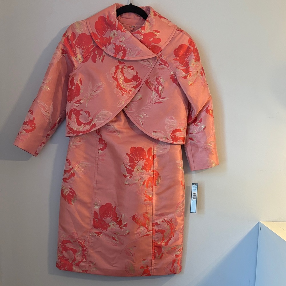 Tahari 2 Piece Jacket & Dress Size 6 Classic Vintage Look